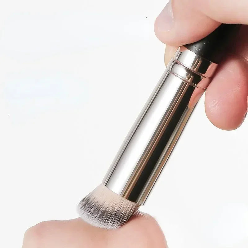 Pro Concealer Brush